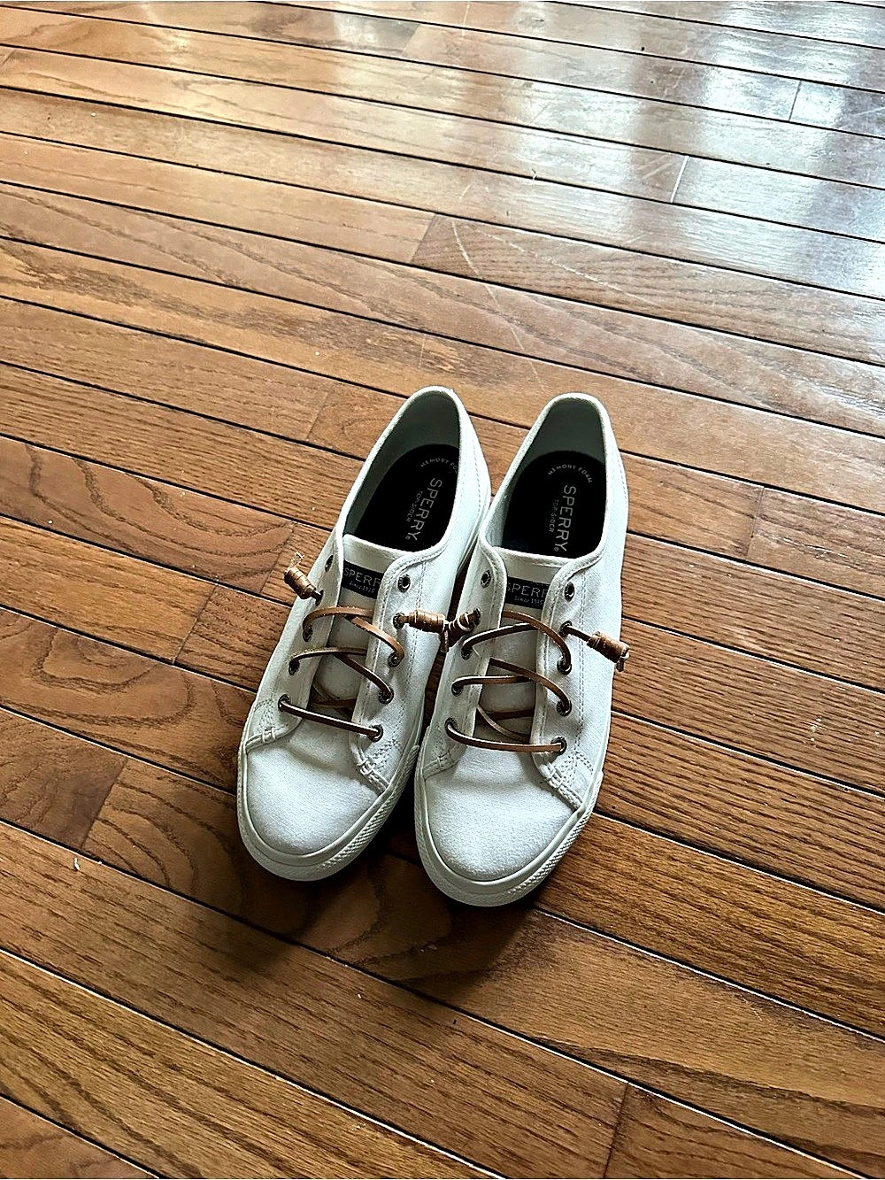 Sperry Crest Vibe Canvas Slip on Sneakers in White